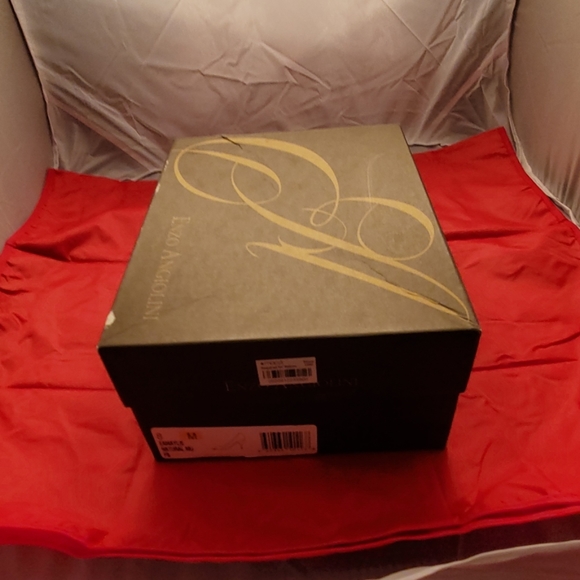 Shoes - Picture 6 of 6